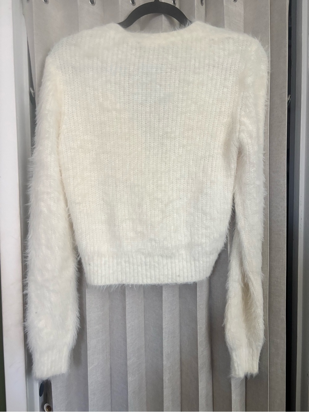 Zara Cream Fuzzy V‑Neck Button Cardigan - Picture 2 of 3
